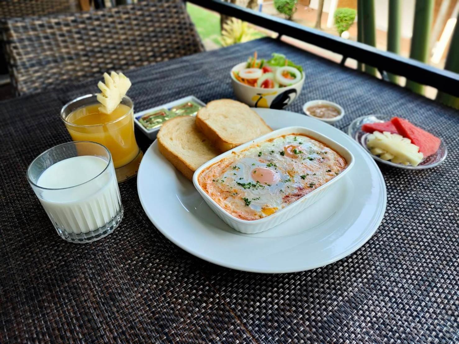 Touch Sea Boutique Hotel&Bistro Karon Exterior photo